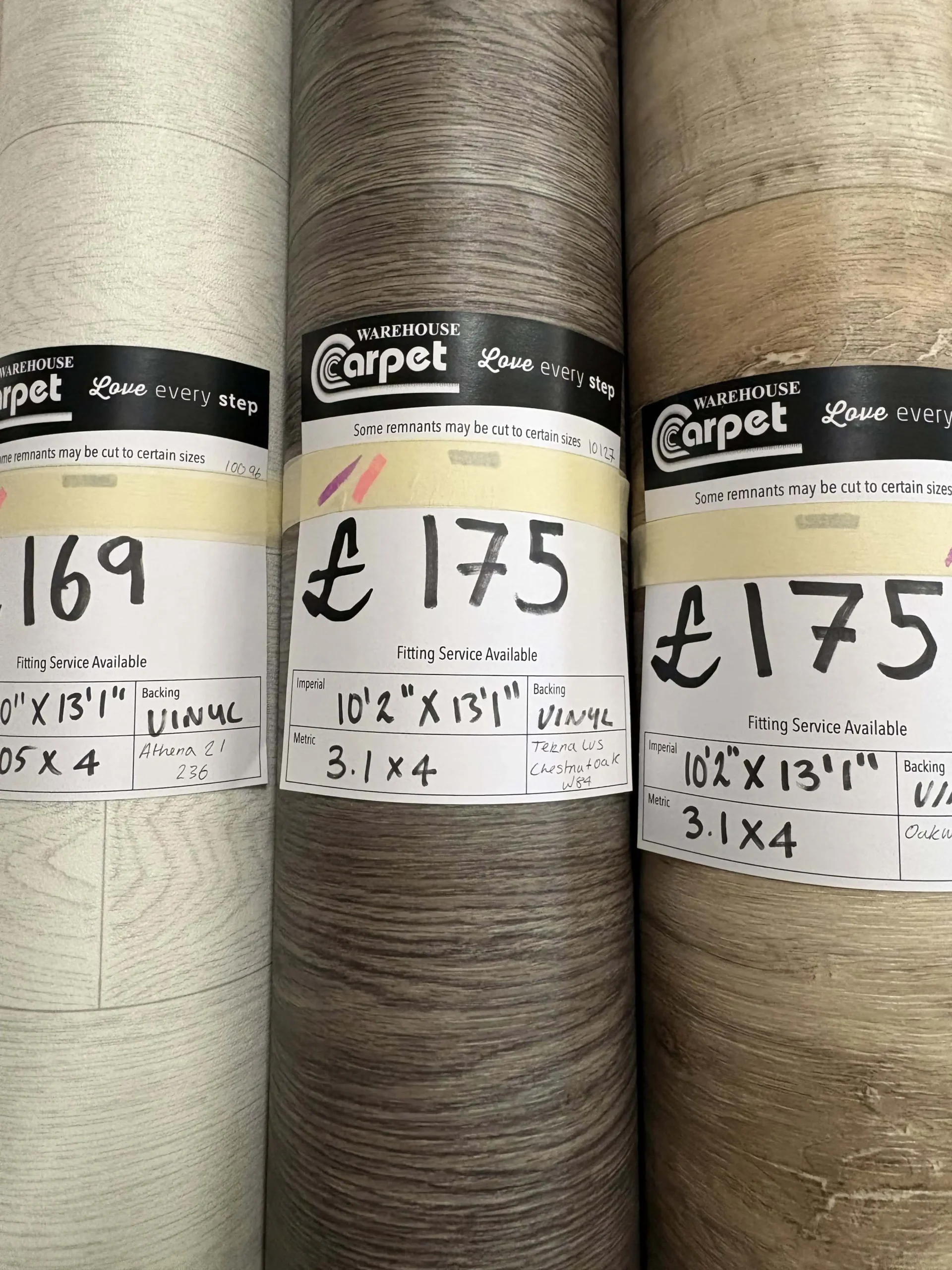 Terna Lus Chestnut Oak W84 - Vinyl Remnant - 3.1m x 4m
