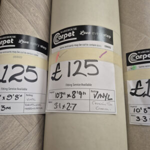 CERAMIC TILE - CREAM - VINYL - 3.1 X 2.7M
